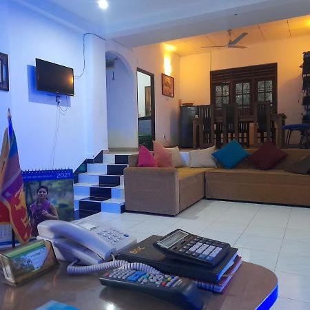 Smart Holiday Inn كالي المظهر الخارجي الصورة